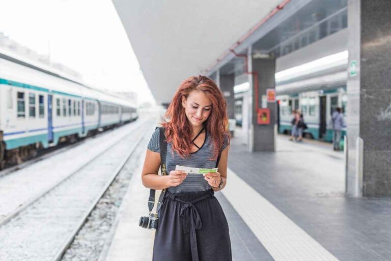 How to Build a Powerful Resume & Cover Letter